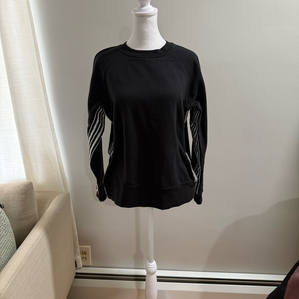 Avia Black Garment with Label Detail